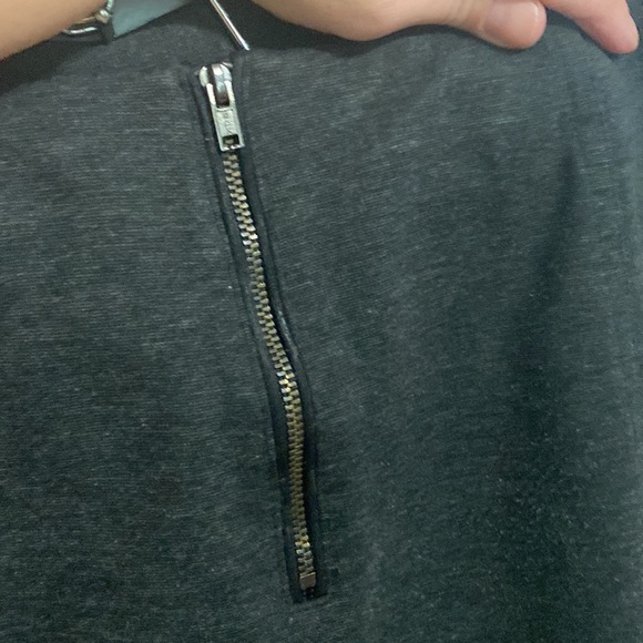 Magically flattering and functional miniskirt - Picture 3 of 7